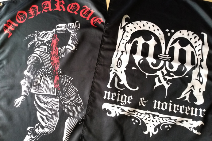 Drapeaux Monarque et Neige et Noirceur
